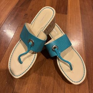 LIZ CLAIBORNE TURQUOISE WEDGE SANDALS size 8M